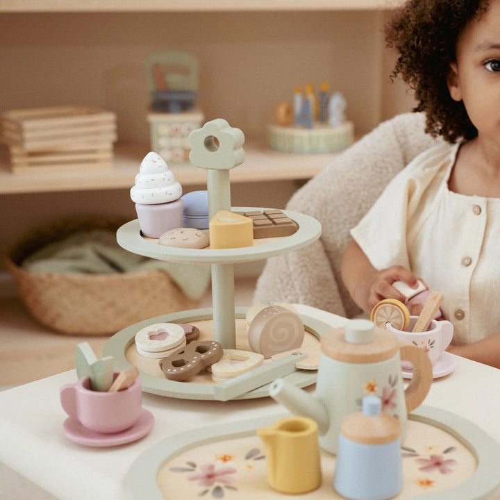 Little Dutch Cake Stand