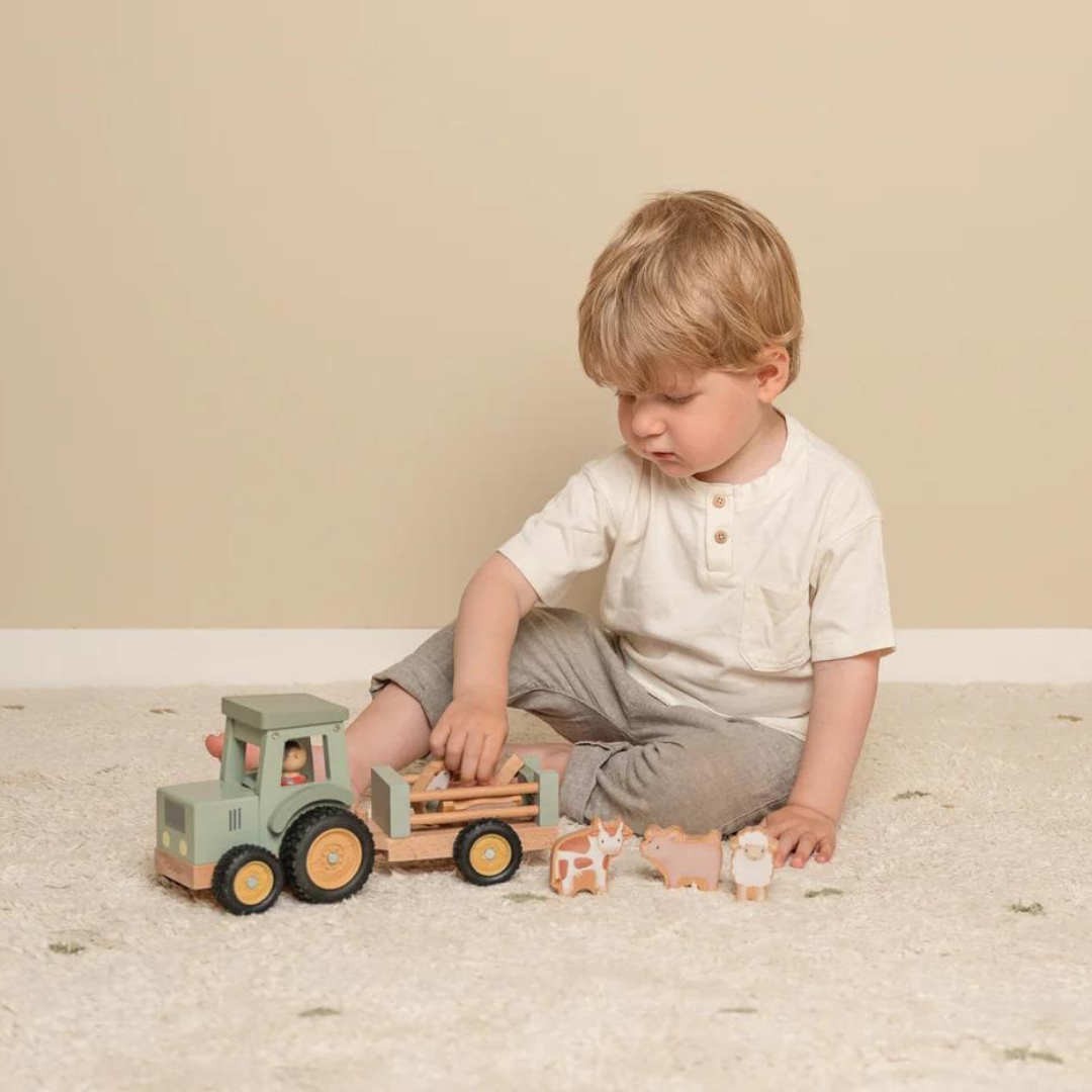 Little Dutch Tractor With Trailer | Little Farm