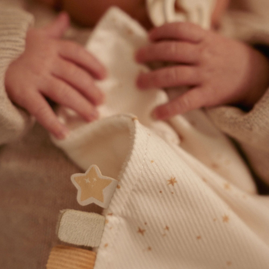 Little Dutch Cuddle Cloth with Teething Ring | Newborn Naturals