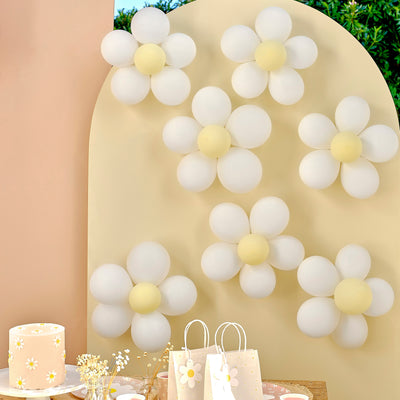 Ginger Ray Daisy Balloon Decorations