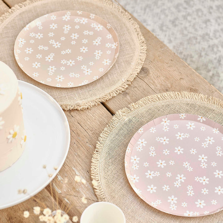 Ginger Ray Daisy Floral Paper Plates